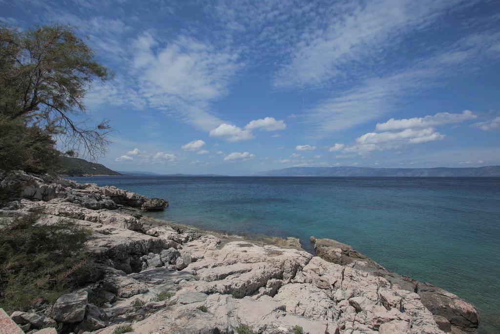 Villa Mendes Zastražišće Buitenkant foto