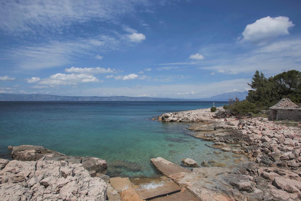 Villa Mendes Zastražišće Buitenkant foto