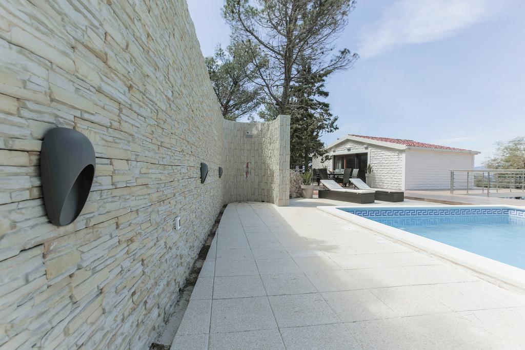 Villa Mendes Zastražišće Buitenkant foto
