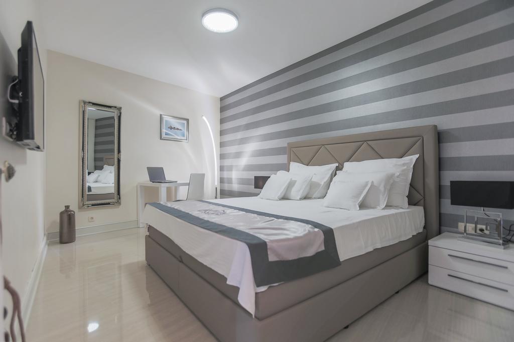 Villa Mendes Zastražišće Buitenkant foto